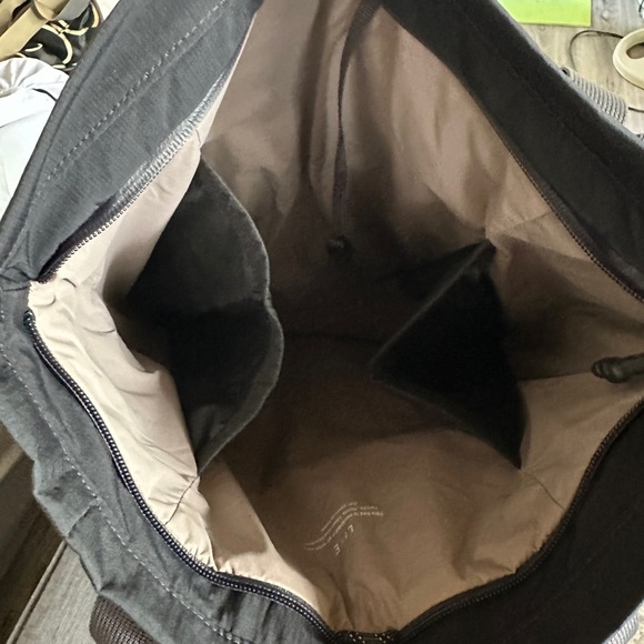 Bellroy Lite Tote Bag in Black - Picture 4 of 4